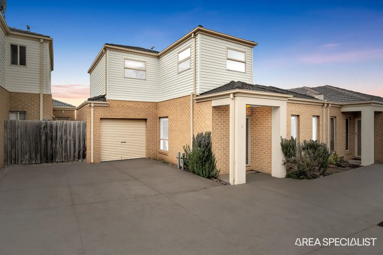 Main view of Homely townhouse listing, 2/5 Reidy Rise, Harkness VIC 3337