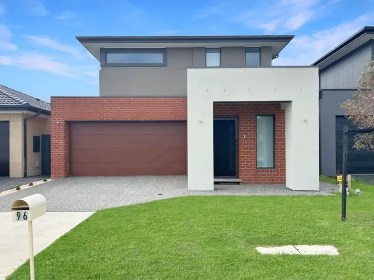 96 Fairground Promenade, Berwick VIC 3806
