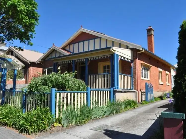 205 Stewart Street, Bathurst NSW 2795