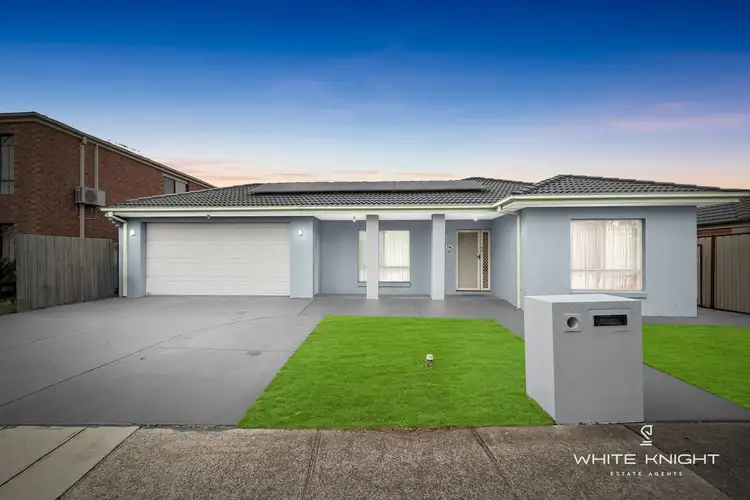 196 Station Road, Cairnlea VIC 3023