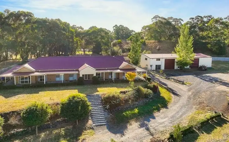 Main view of Homely house listing, 17 Robin Hood Way, Drouin VIC 3818