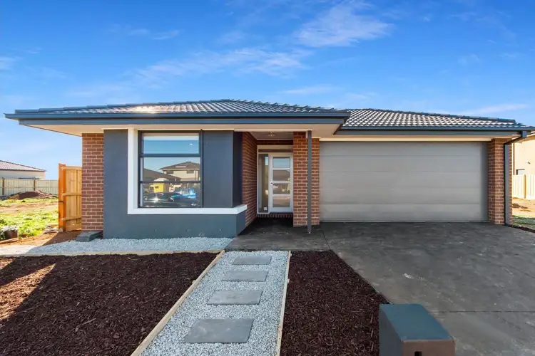 11 Leopold Street, Strathtulloh VIC 3338