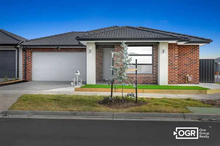 8 Camrose Street, Mickleham VIC 3064