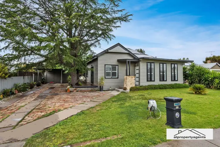11 Tena Avenue, Horsham VIC 3400