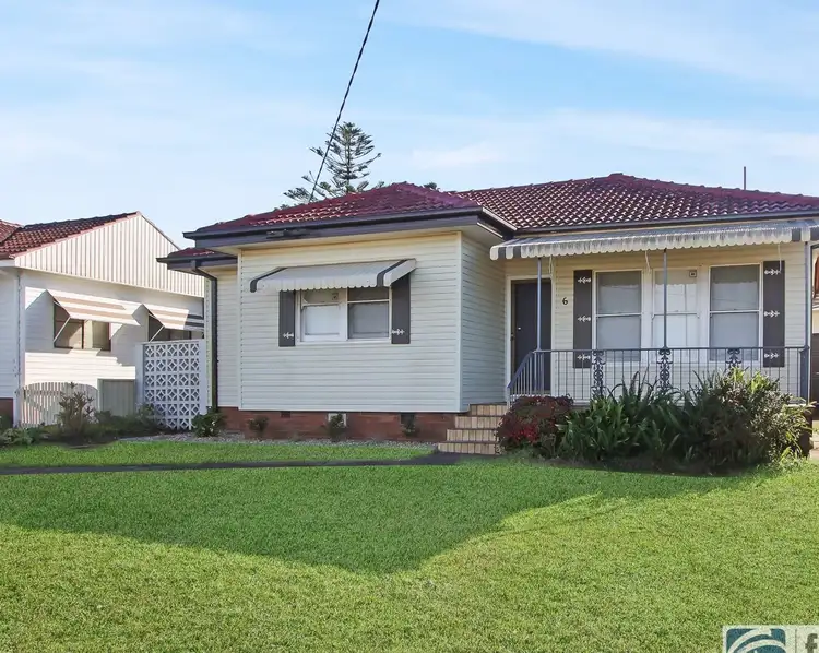 6 Carinmoney Avenue, Warilla NSW 2528