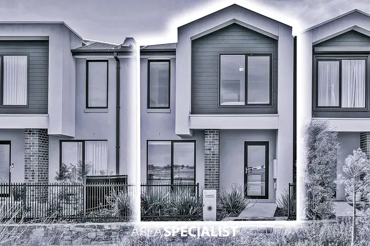 6 Gaolao Walk, Clyde North VIC 3978