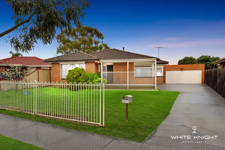 10 MAVIS CRESCENT, Kings Park VIC 3021