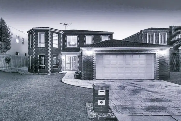 8 Stephanie Court, Patterson Lakes VIC 3197