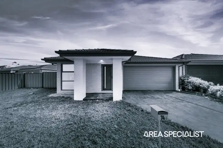 74 Pinnacle Drive, Pakenham VIC 3810