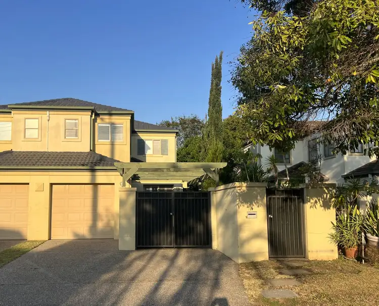 2/19 Mason Street, Southport QLD 4215
