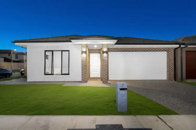 8 Scone Street, Cranbourne East VIC 3977