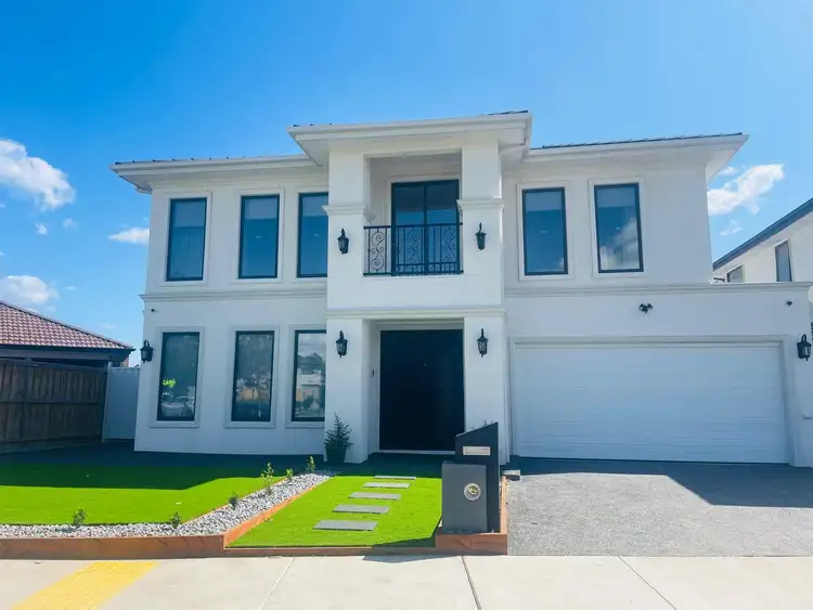46 Crosswater Boulevard, Clyde North VIC 3978