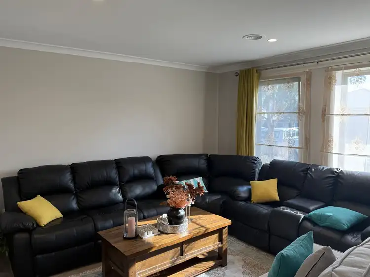 Fifth view of Homely house listing, 8 Revelstoke Crescent, Pakenham VIC 3810