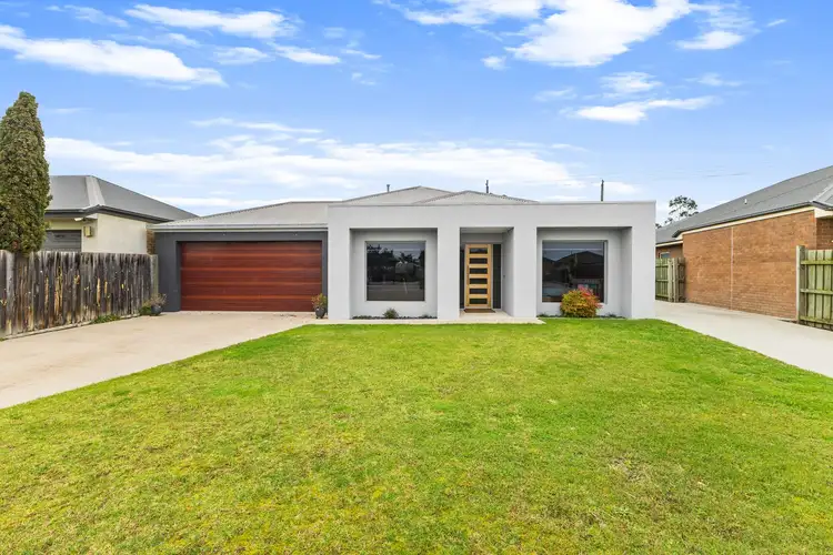 8 Cobon Court, Morwell VIC 3840