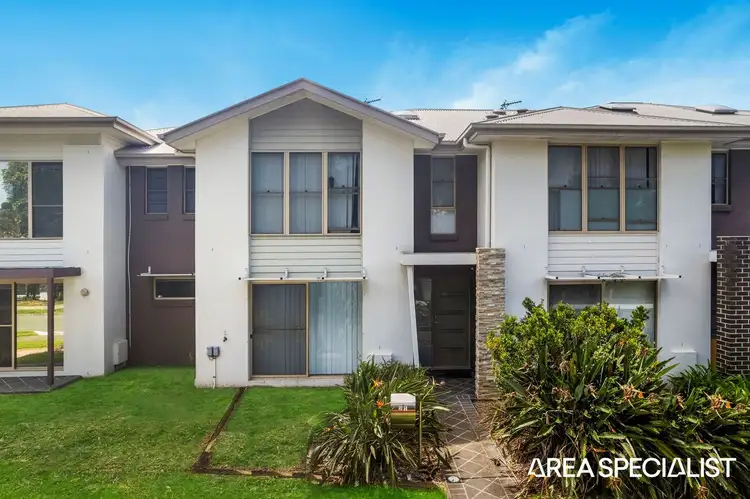 2/1 Leichhardt Street, Coomera QLD 4209