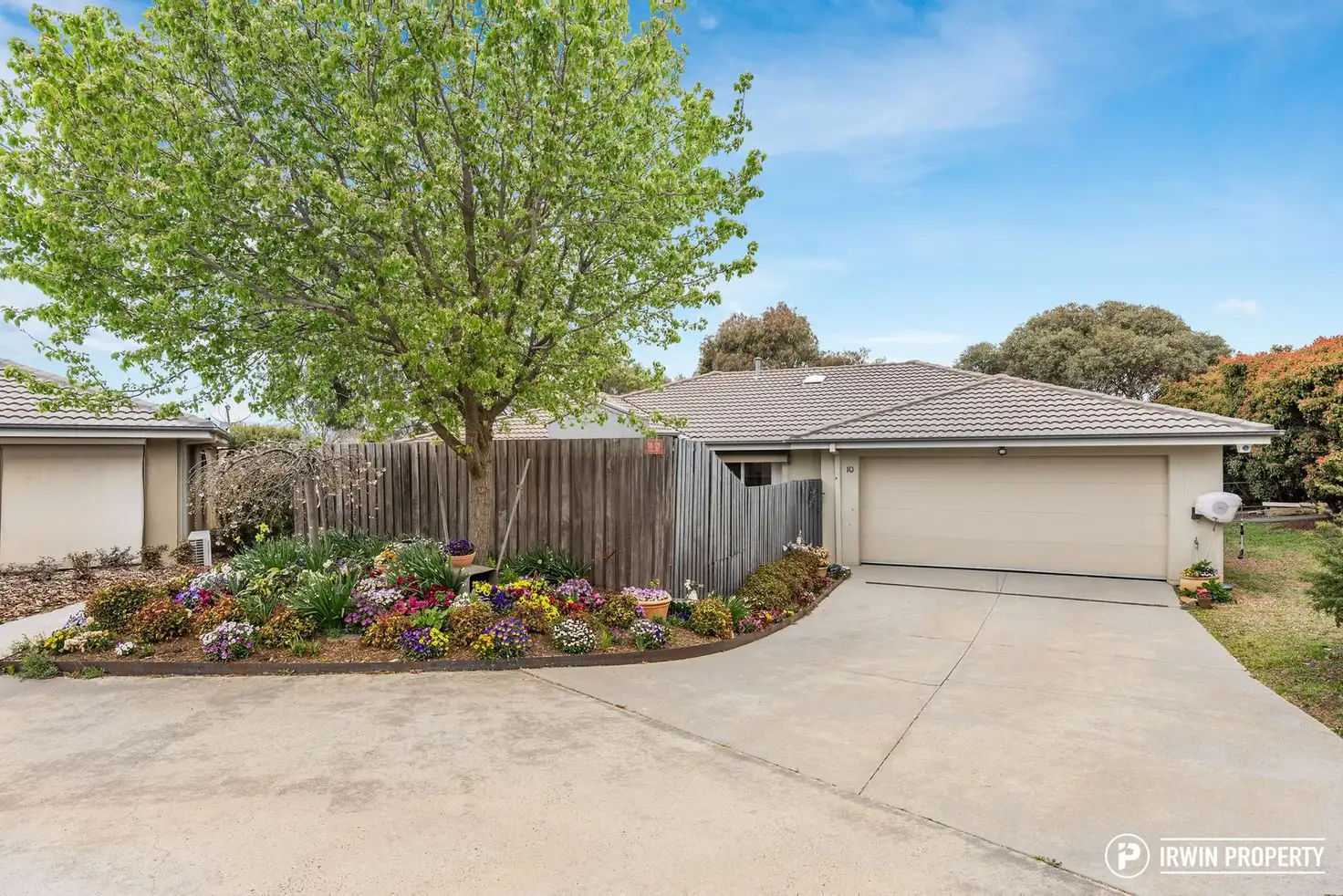 Main view of Homely townhouse listing, 10/22 Aroona Court, Ngunnawal ACT 2913