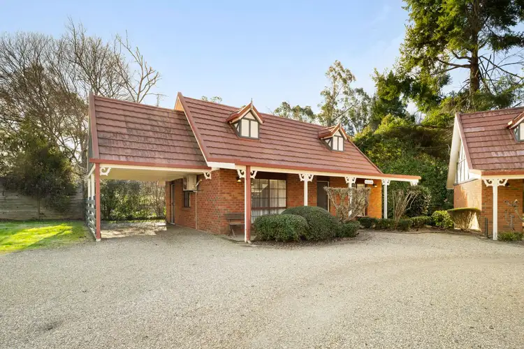 10/5 RACECOURSE ROAD, Bright VIC 3741