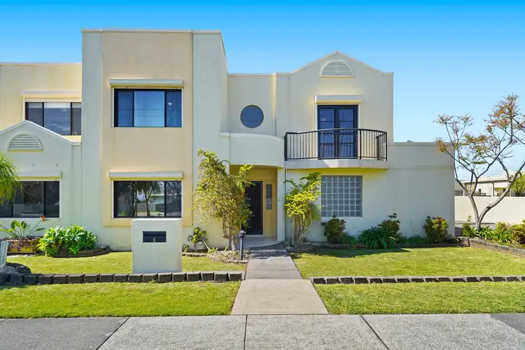 2/94 Dudley Road, Charlestown NSW 2290