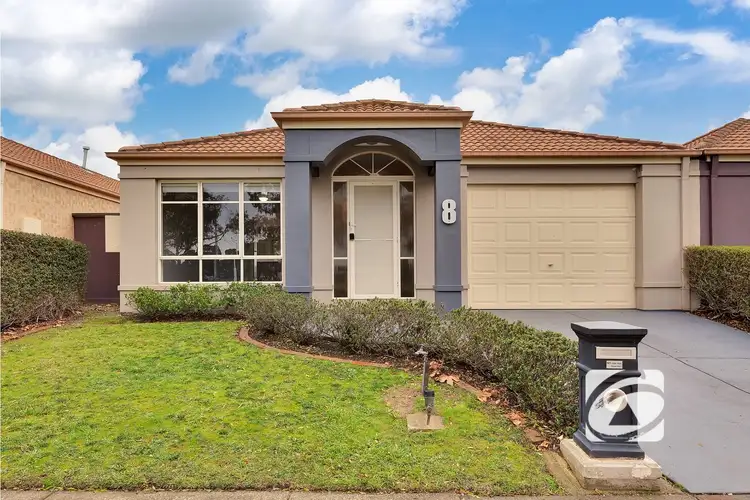 8 Wallingford Place, Narre Warren South VIC 3805