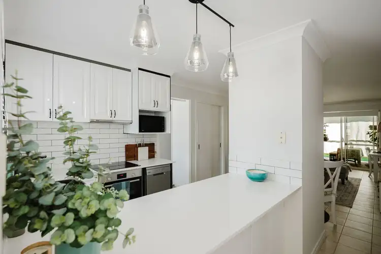 Fifth view of Homely unit listing, 2/1 Lakes Crescent, South Yunderup WA 6208