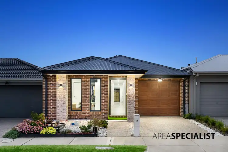 49 Benoit Circuit, Clyde North VIC 3978