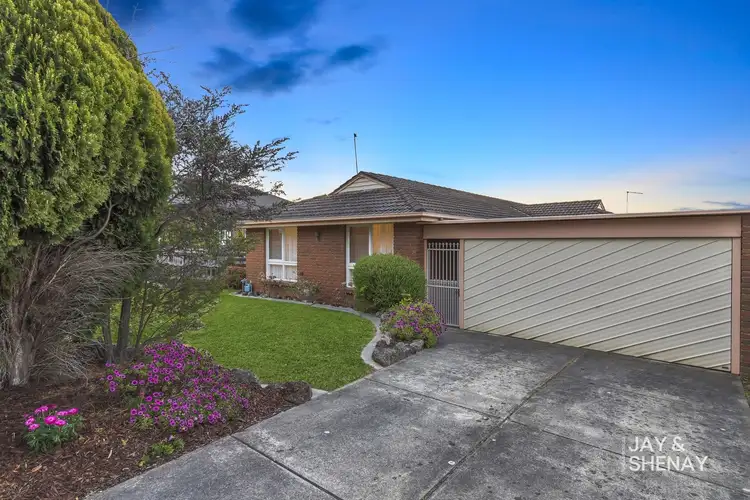 37 Monkhouse Drive, Endeavour Hills VIC 3802