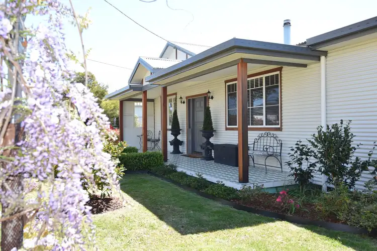160 Manners Street, Tenterfield NSW 2372