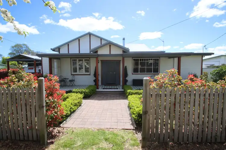 160 Manners Street, Tenterfield NSW 2372