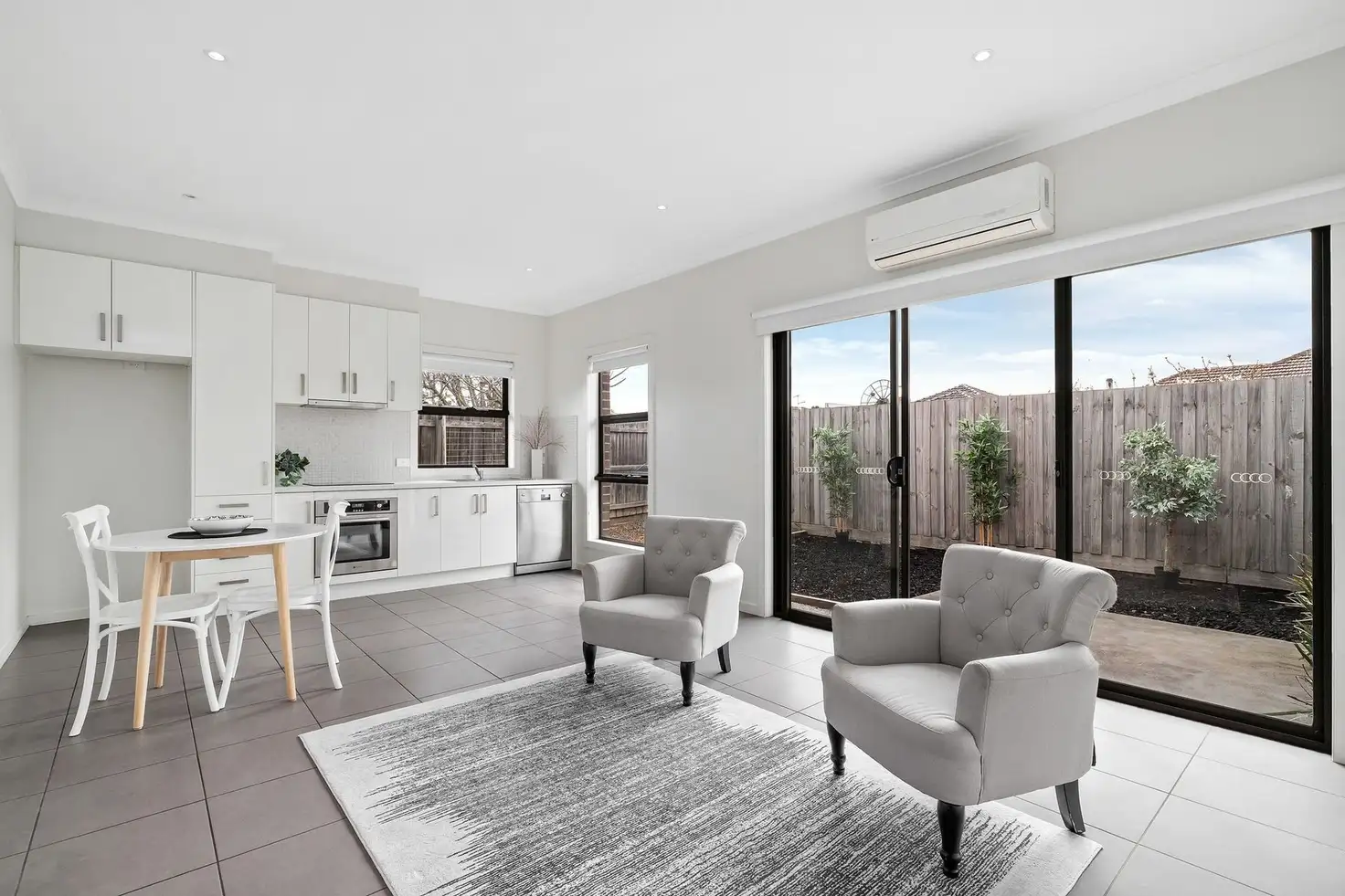 Main view of Homely unit listing, 2/4 Cherry Court, Lalor VIC 3075