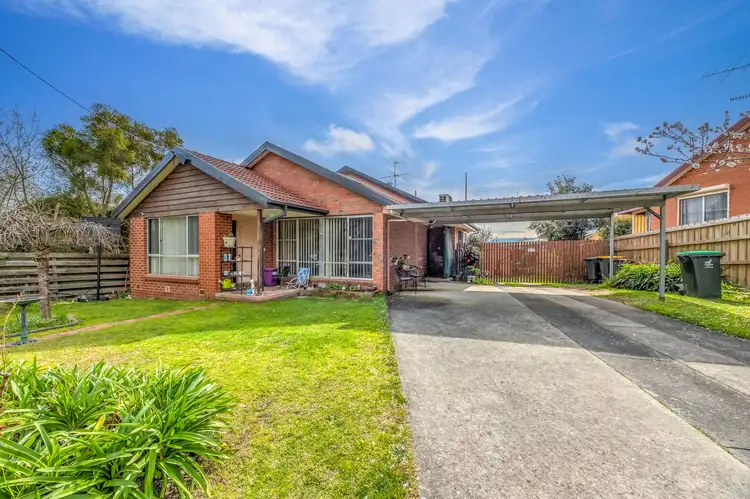 21 Heesom Crescent, Churchill VIC 3842