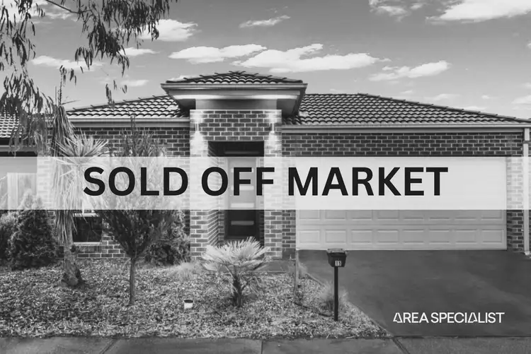 15 Dreelburn Terrace, Melton South VIC 3338