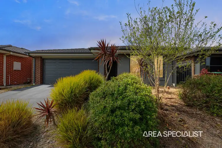 9 Jupiter Crescent, Cranbourne West VIC 3977