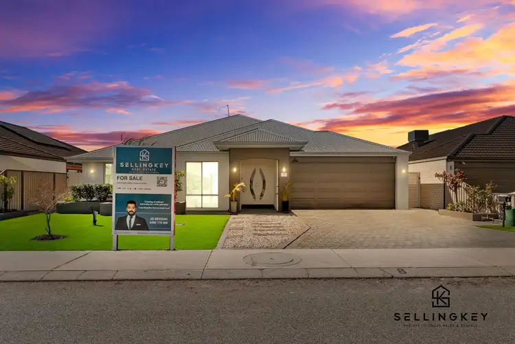 8 PETRONA CRESCENT, Piara Waters WA 6112