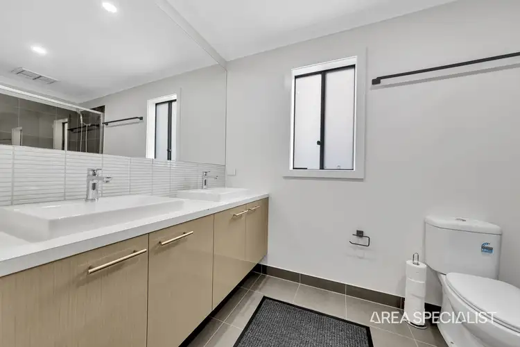 Fifth view of Homely house listing, 28 Tova Avenue, Bell Post Hill VIC 3215