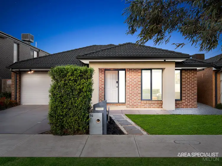 14 Augus Drive, Thornhill Park VIC 3335