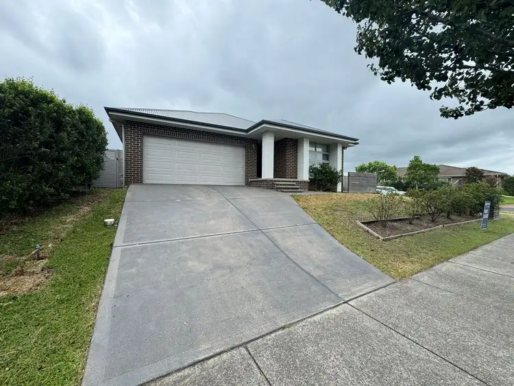 33 McKeachie Drive, Aberglasslyn NSW 2320