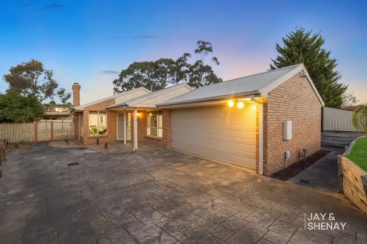 4 Stable Court, Endeavour Hills VIC 3802