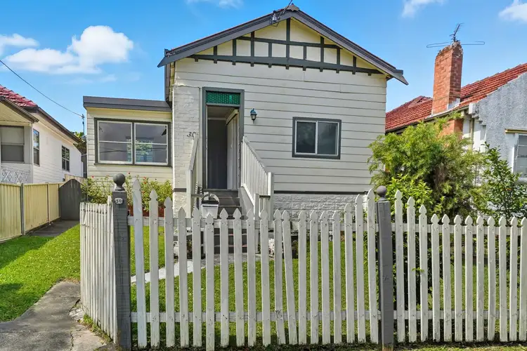 30 Karoola Road, Lambton NSW 2299