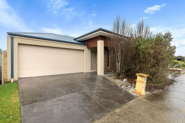 22 Farmdale Road, Pakenham VIC 3810