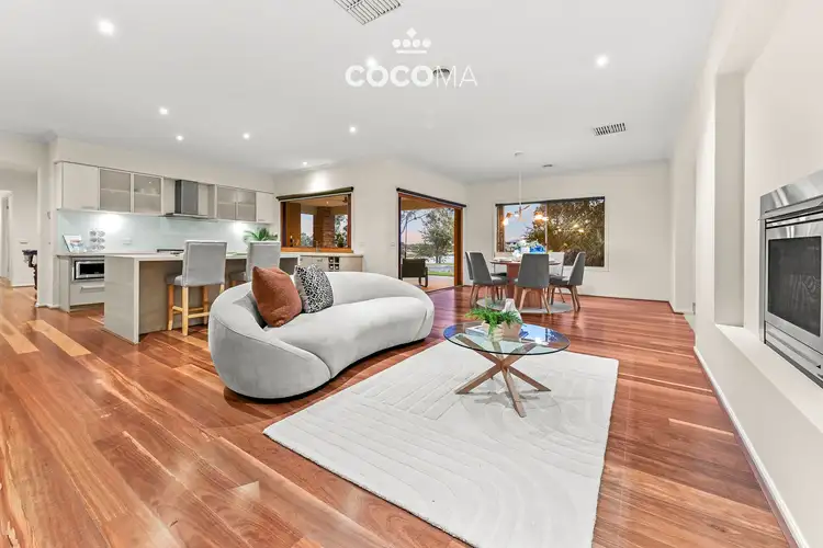 21 Macquarie Circle, Waterways VIC 3195