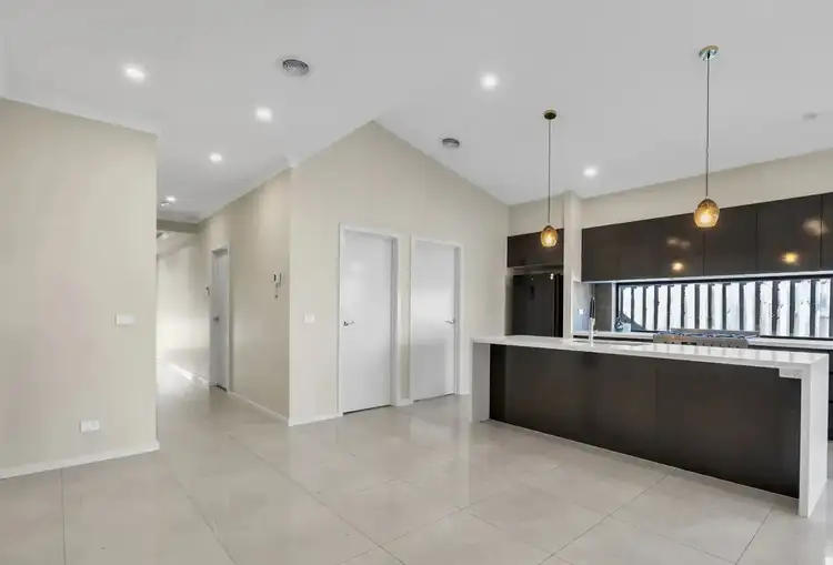 Fifth view of Homely house listing, 34 Fold Circuit, Bonnie Brook VIC 3335