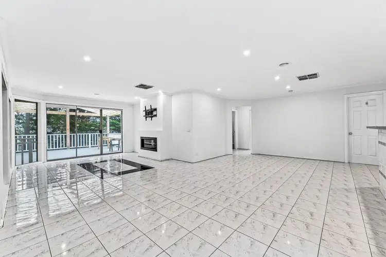 Fifth view of Homely house listing, 1 Splendens Walk, Narre Warren VIC 3805