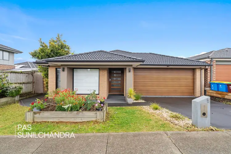 9 Blundy Boulevard, Clyde North VIC 3978