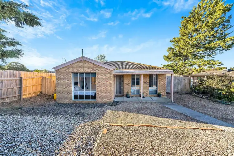15 Cornell Place, Hampton Park VIC 3976