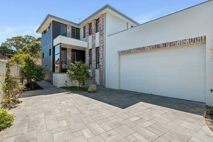 21A KARALUNDIE WAY, Mullaloo WA 6027