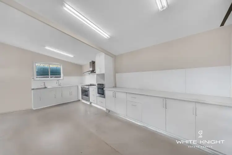 Fifth view of Homely house listing, 7 Paula close, Sunshine West VIC 3020