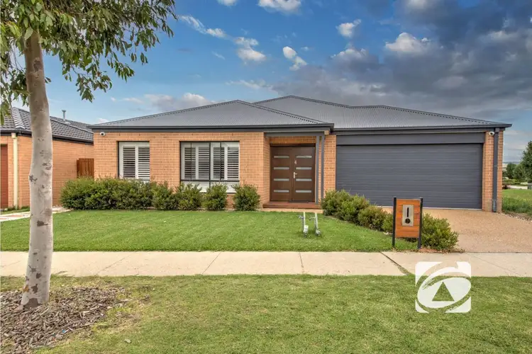 4 Garland Street, Pakenham VIC 3810