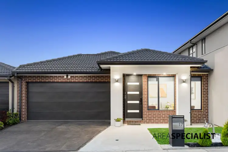 17 Whispering Way, Clyde North VIC 3978