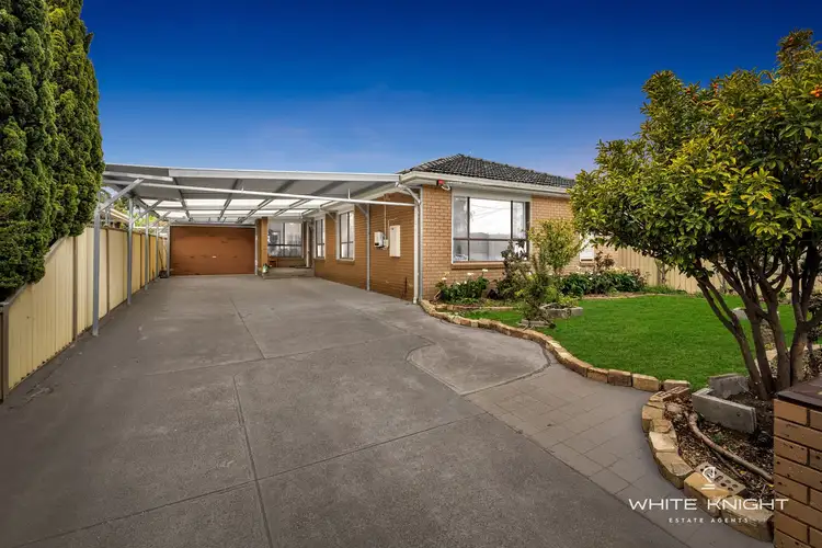 16 MARSHALL AVENUE, St Albans VIC 3021