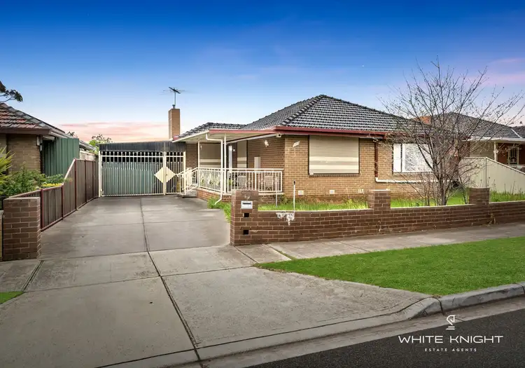 17 Maple Crescent, St Albans VIC 3021